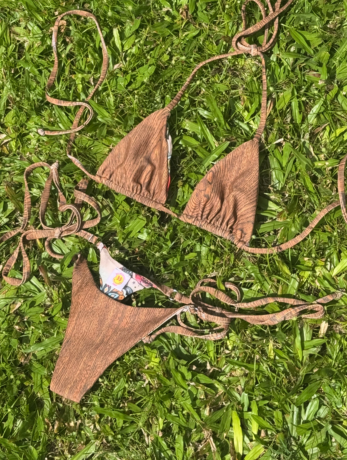 WOOD Classic Cut Triangle Top