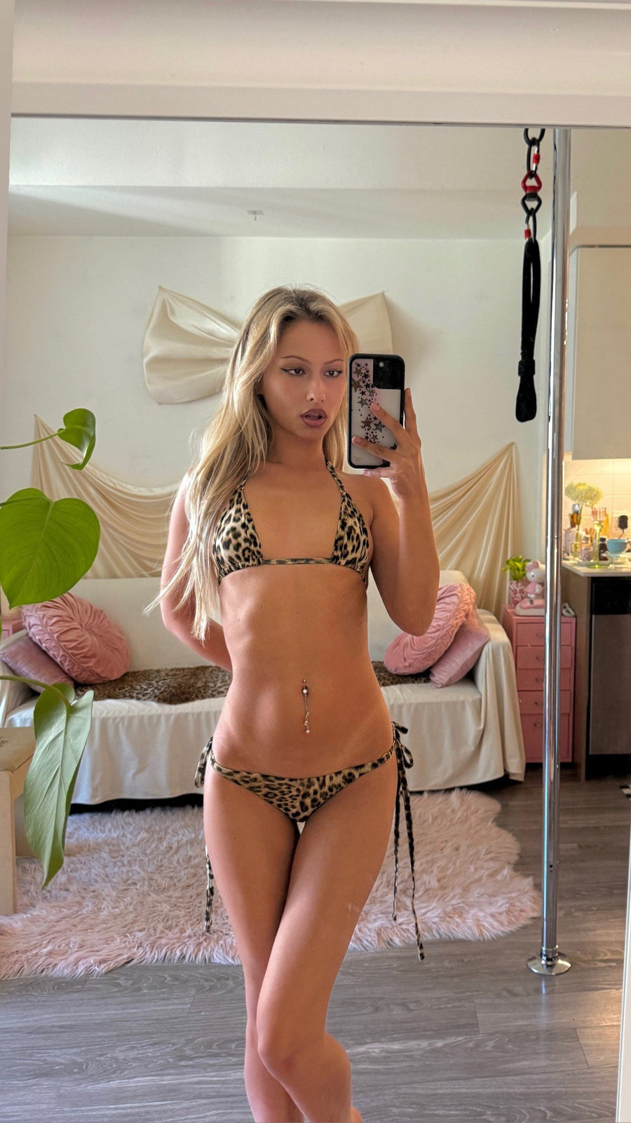 Customer photo: Anna Nicole leopard tie side bikini set, mirror selfie at home